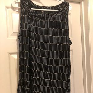 NWOT LOFT Outlet Geo print top